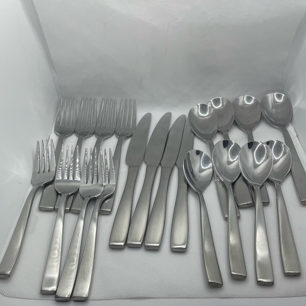 Mikasa Delano Satin Flatware Set - Thumbnail 5